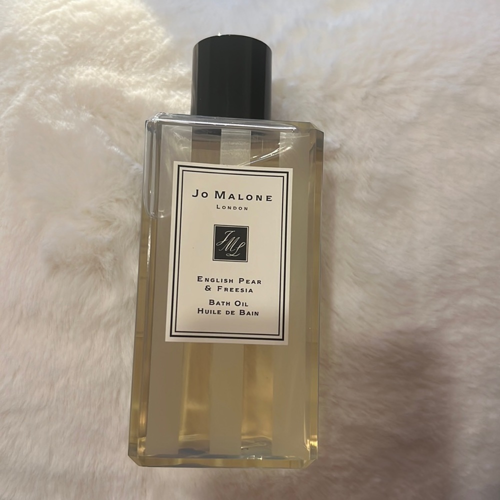 Jo Malone London English Pear and Freesia